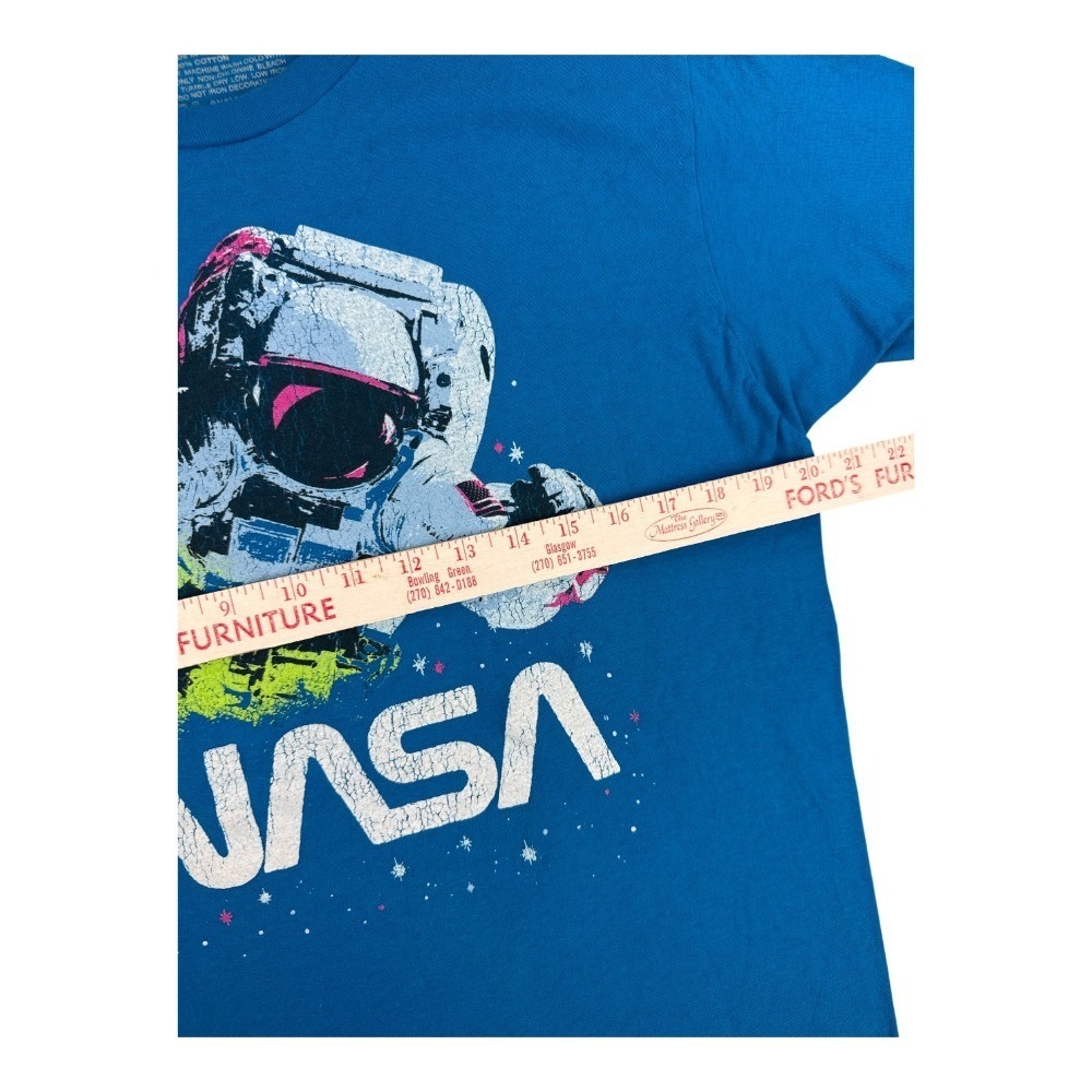 Fifth Sun Men's NASA Graphic T-Shirt Large Blue Short Sleeve Crewneck Astronaut - Picture 3 of 6